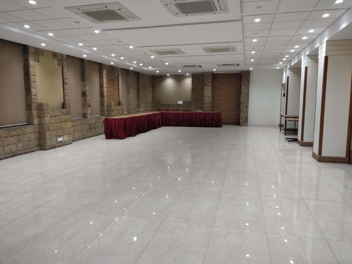 Chryso Hotels Pvt Ltd Ankleshwar Exterior photo