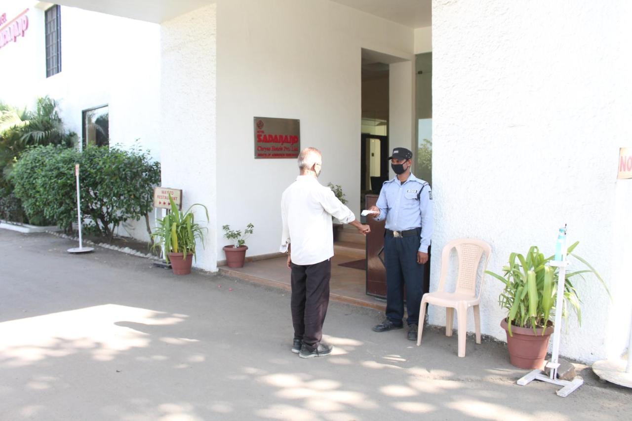 Chryso Hotels Pvt Ltd Ankleshwar Exterior photo