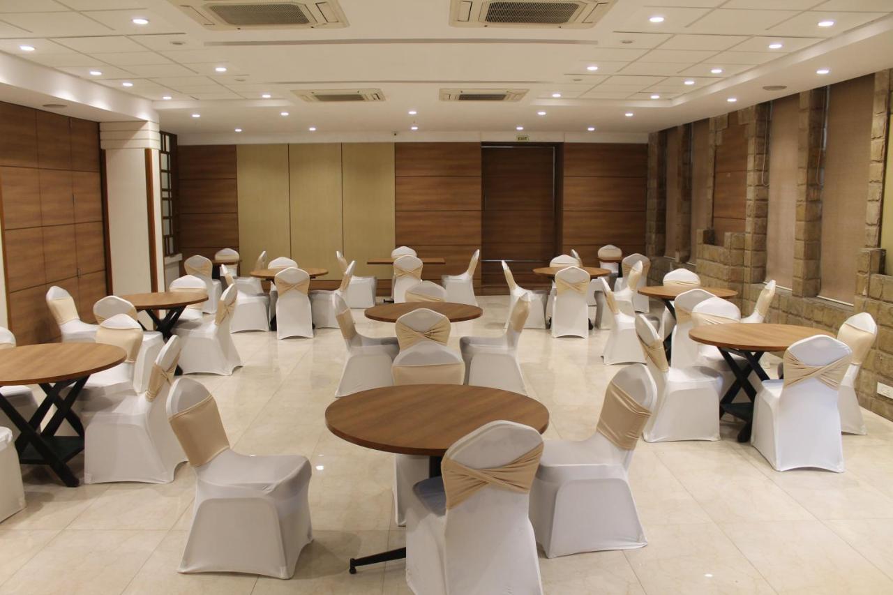 Chryso Hotels Pvt Ltd Ankleshwar Exterior photo