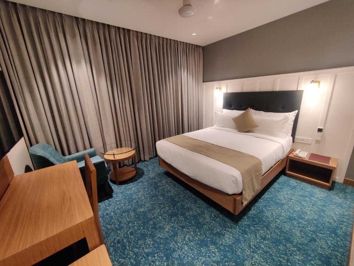 Chryso Hotels Pvt Ltd Ankleshwar Exterior photo