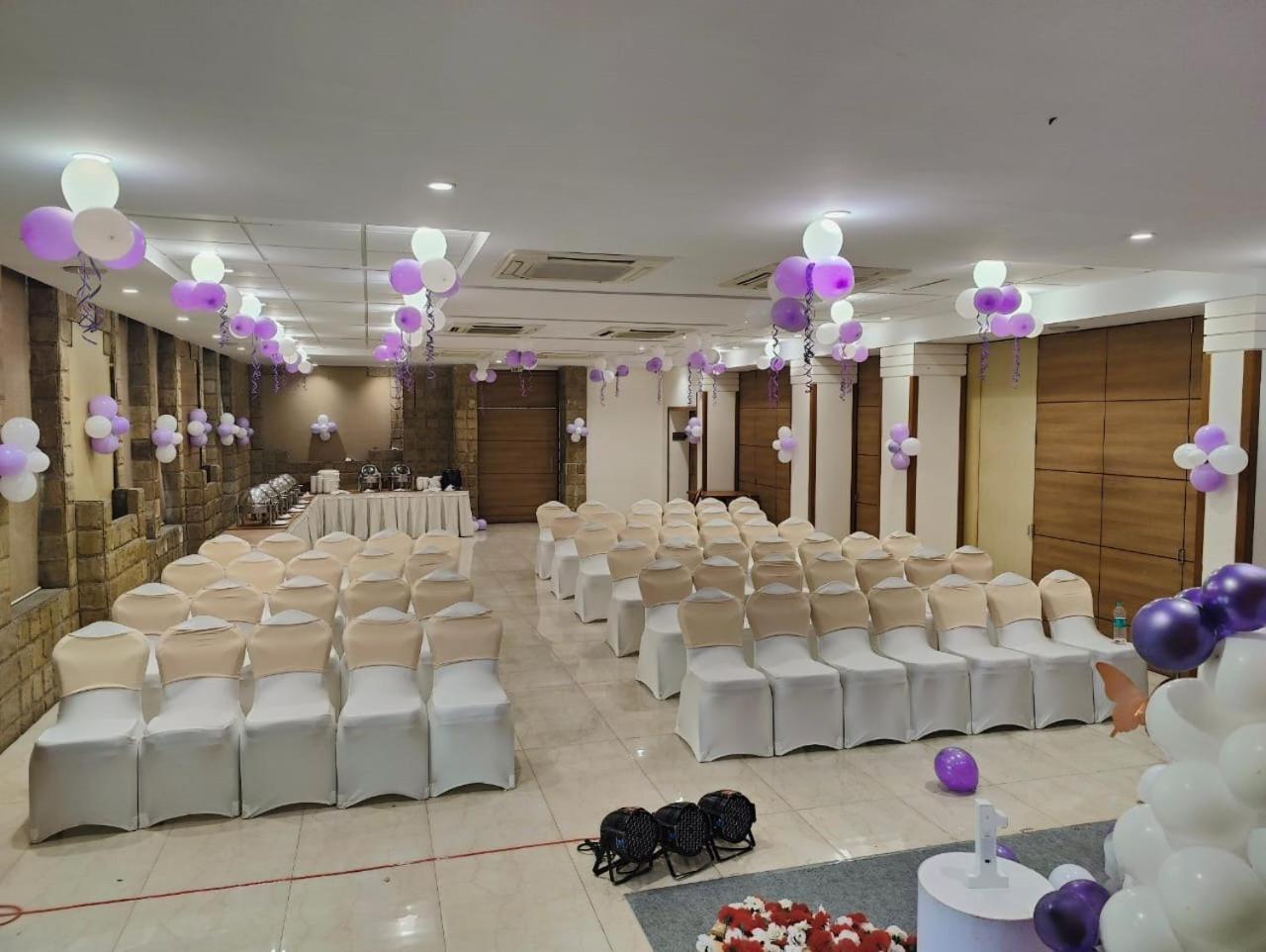 Chryso Hotels Pvt Ltd Ankleshwar Exterior photo